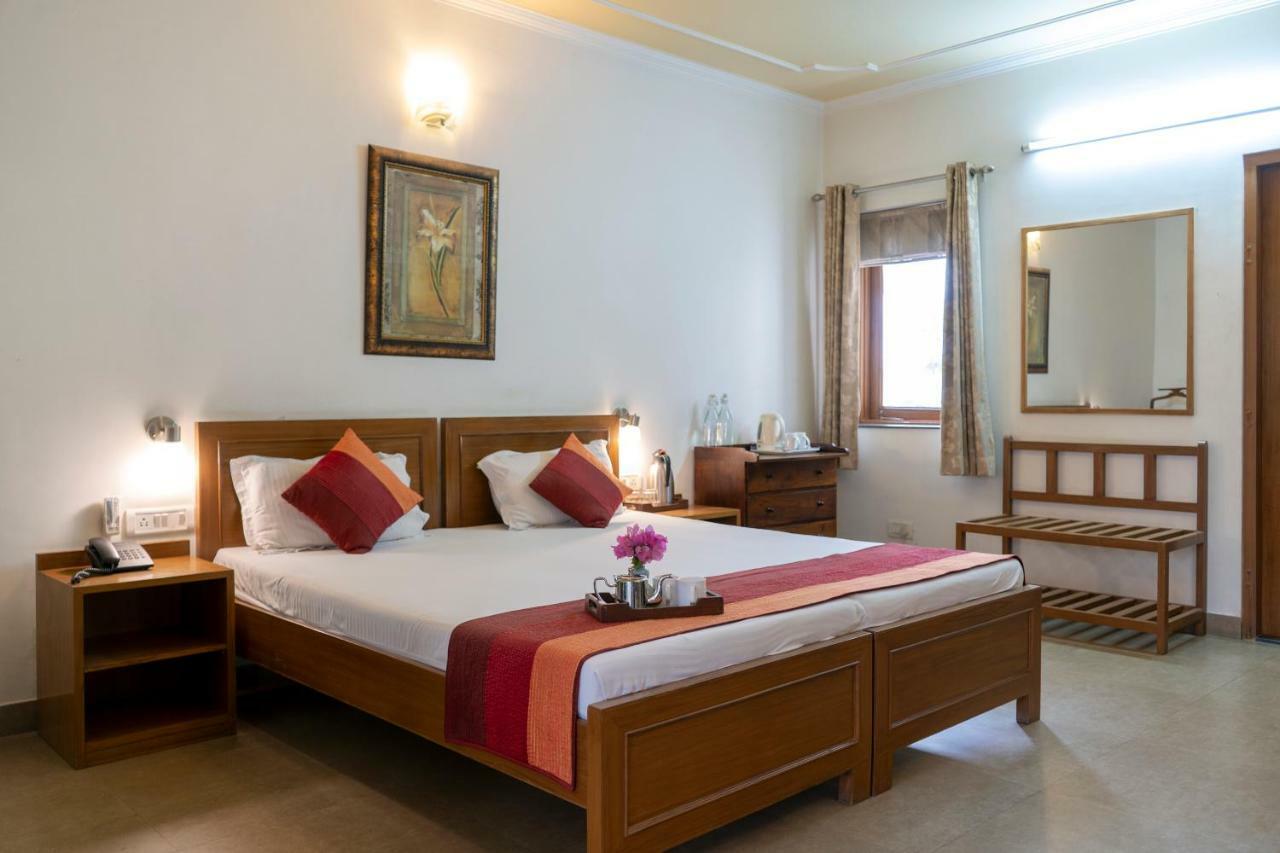 ג'איפור Giri Homestay By Vista Rooms מראה חיצוני תמונה